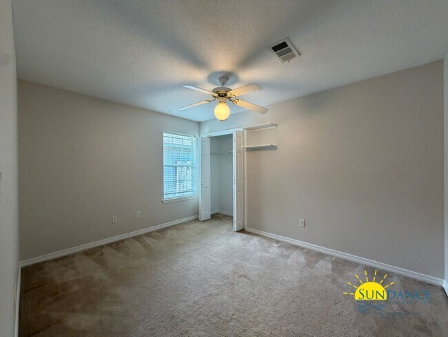 Building Photo - Great 3 Bedroom Home in Fort Walton Beach!