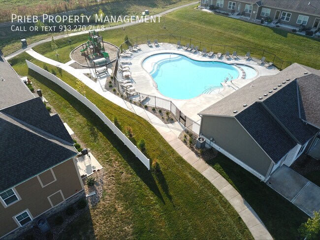 Building Photo - 8923 Findley St