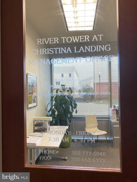 Building Photo - 105 Christina Landing Dr