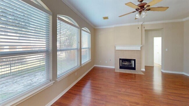 Building Photo - 1716 Rosenborough Ln S