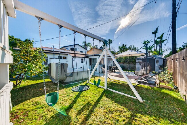 Building Photo - 6257 Bluebell Ave