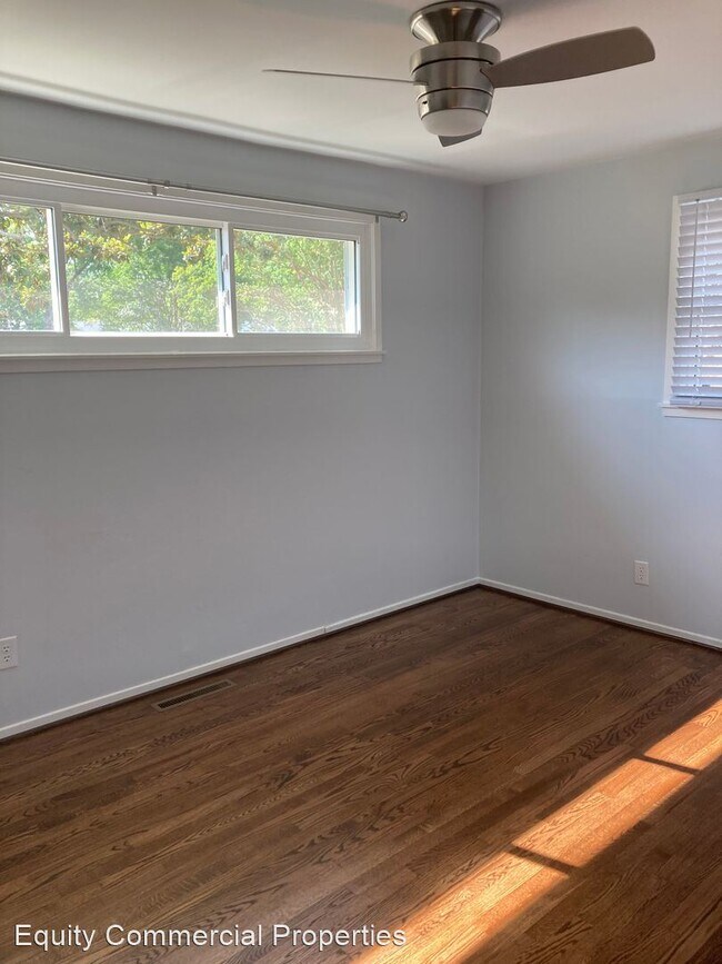 Building Photo - 4 br, 2 bath House - 800 N. Elam