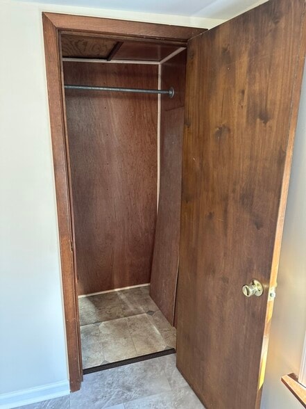 Hallway Closet - 4056 Park Ave