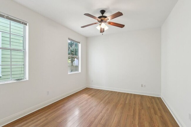 Building Photo - 401 N Tonti St