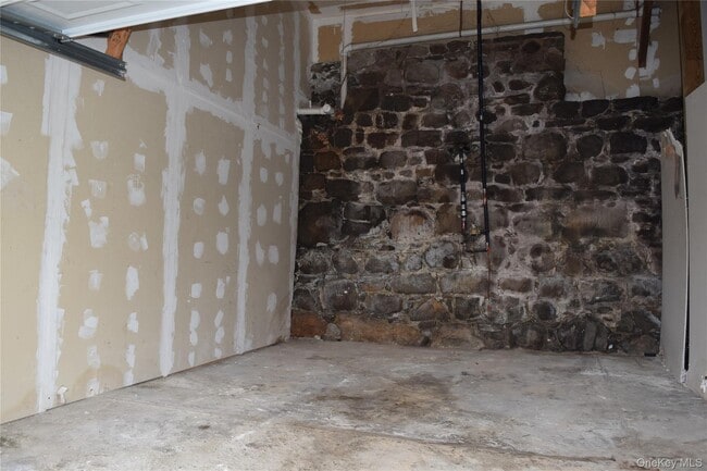 Building Photo - 12 Railroad Ave