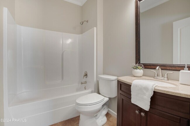 Building Photo - 109 Darlene Dr