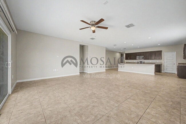 Building Photo - 10617 S 54th Ln
