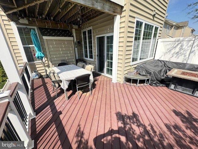 Building Photo - 4512 Grazing Way