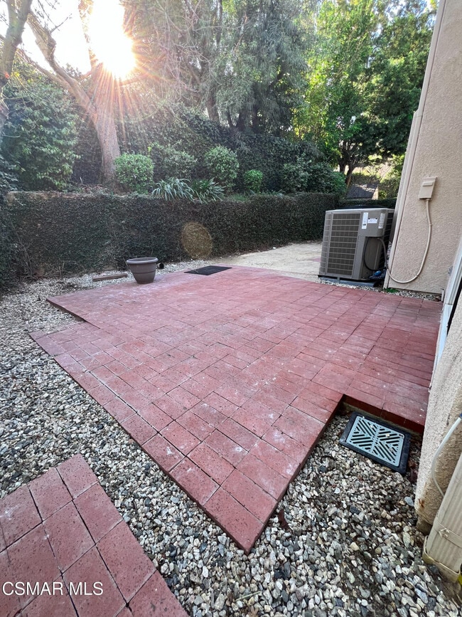 Building Photo - 4783 Rhapsody Dr