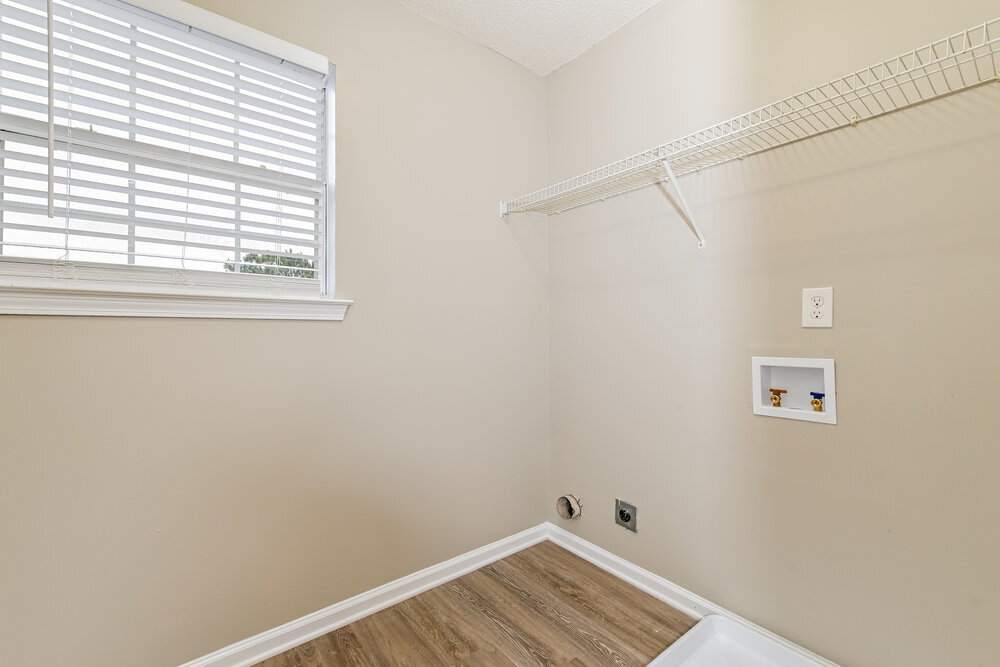 Building Photo - 5391 Katherine Village Dr