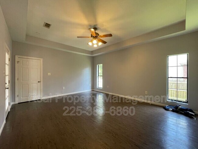 Building Photo - 25491 Plantation Ave