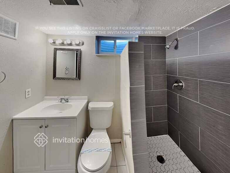 Building Photo - 9701 W 104th Dr