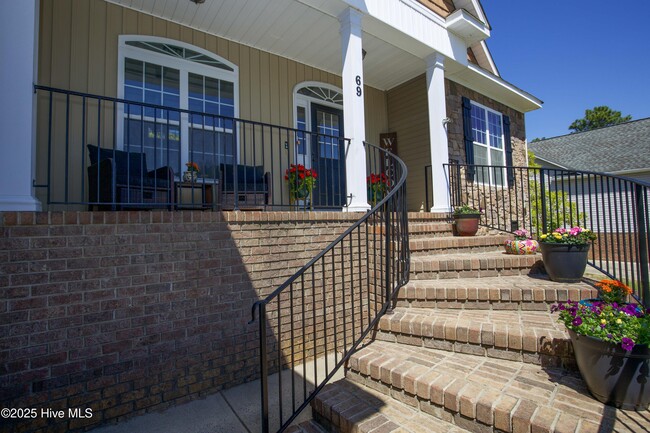 Building Photo - 69 Quail Hollow