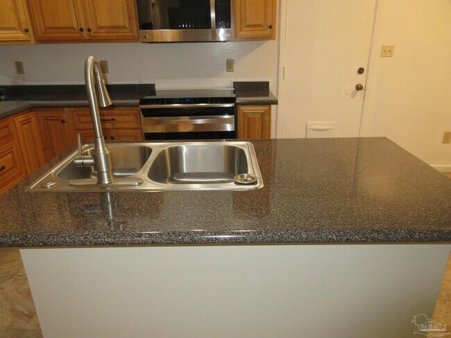 Building Photo - 5337 E Avenida De Golf