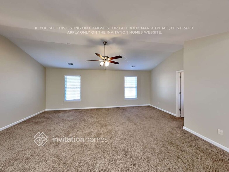 Building Photo - 301 Rambling Ct