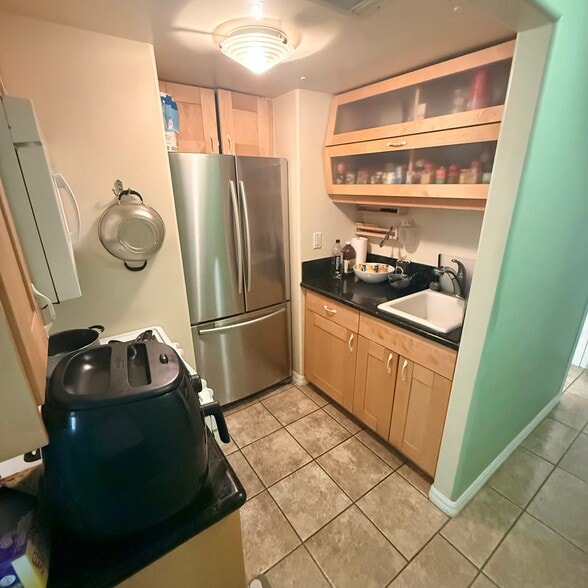 Building Photo - 515 Michigan Ave