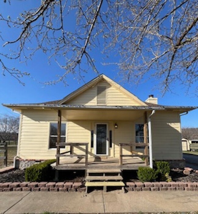 Building Photo - Country house