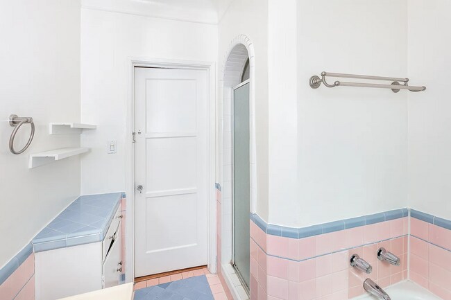 Building Photo - 8566 W Olympic Blvd