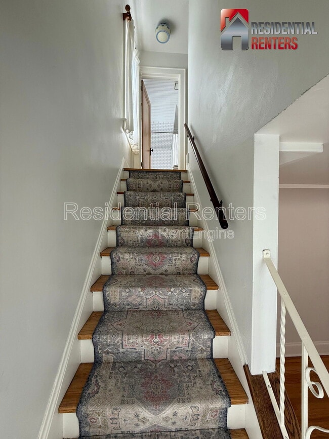 Building Photo - 2185 N 70th St