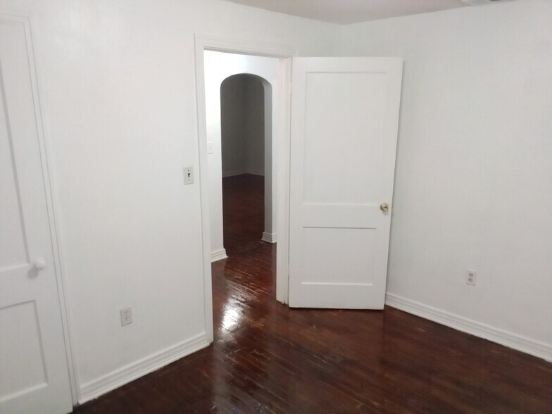 Building Photo - 1360 Formosa Ave