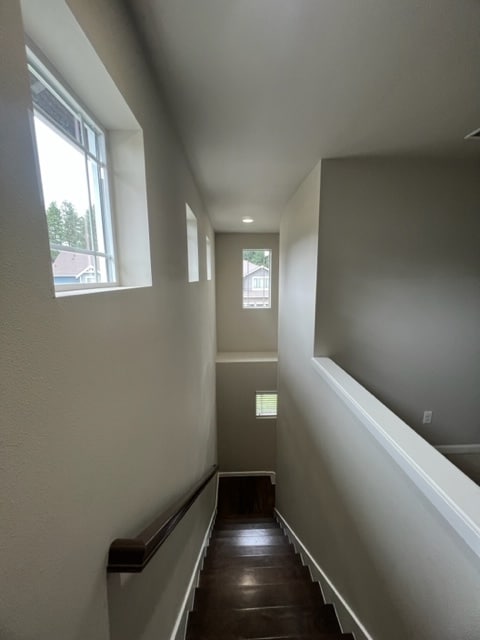 Building Photo - 6615 36th Ln SE