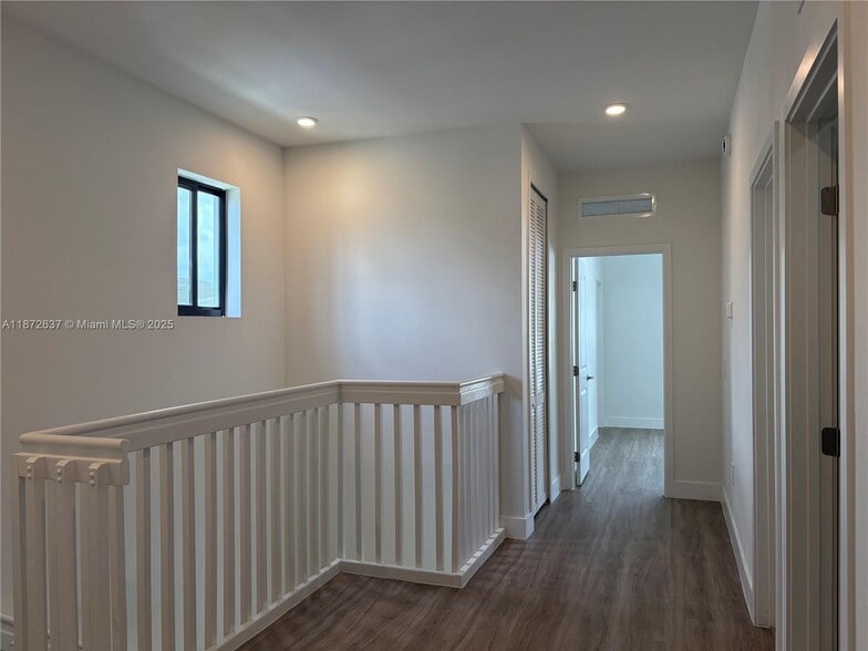 Building Photo - 34530 SW 190th Ave