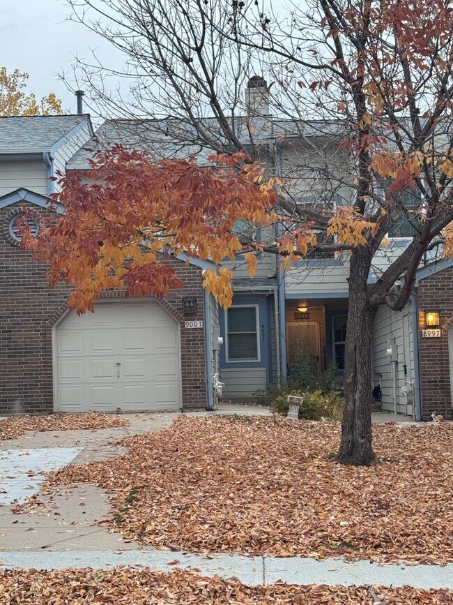 Primary Photo - COME TOUR THIS BEAUTIFUL TOWNHOME. AVAILAB...