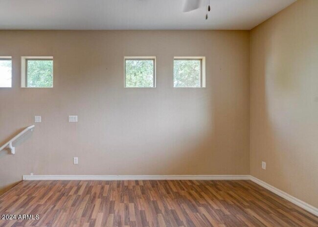 Building Photo - 15339 N 145th Ave