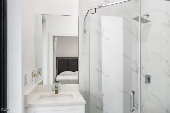 Building Photo - 331 NE 7th St