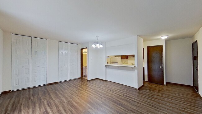 Building Photo - Upper Studio apartment Available