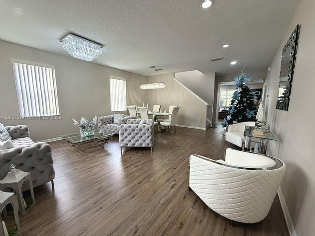 Building Photo - 233 Aldridge Ln