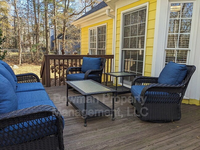 Building Photo - 180 Twin Creek Ct