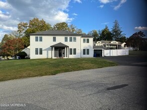 Building Photo - 975 Van Ct Ave