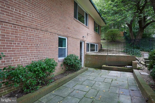 Building Photo - 6716 Tulip Hill Terrace