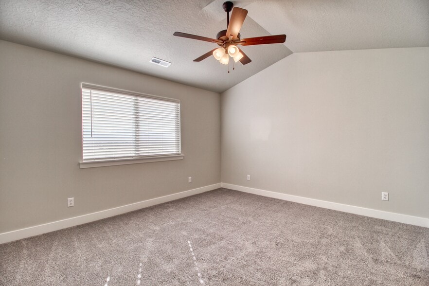 Master Suite - 2020 N 3830 W