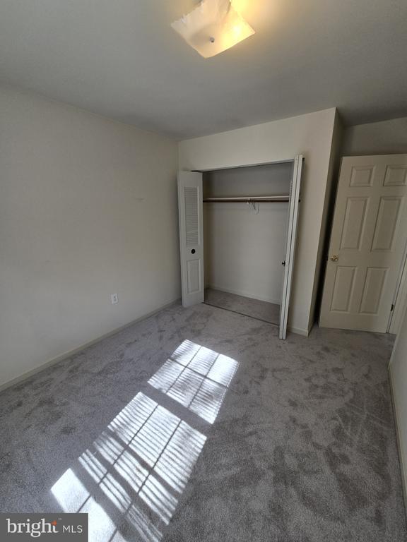 Building Photo - 129 La Grange Ave