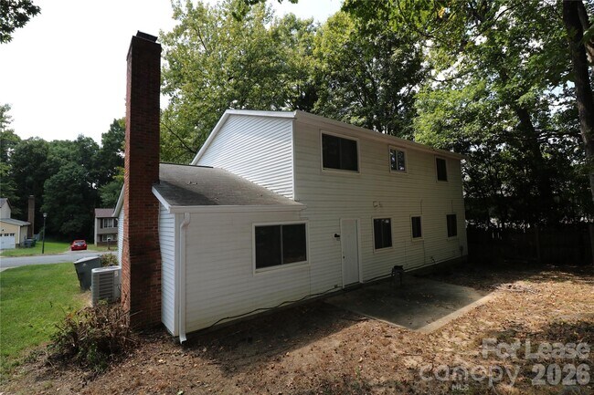 Building Photo - 9211 Nash Ave