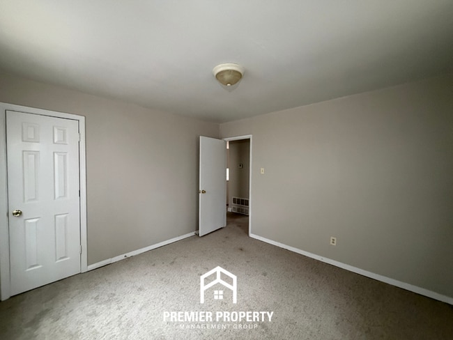 Building Photo - Cozy 3BR Memphis Home with Fenced Yard, Bright Living Space & Convenient Layout