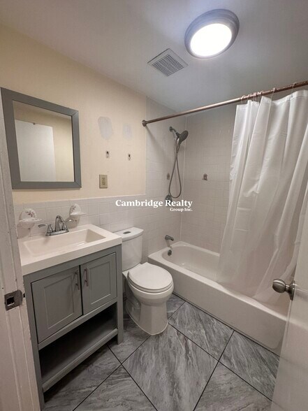 Building Photo - 63 Pleasant St