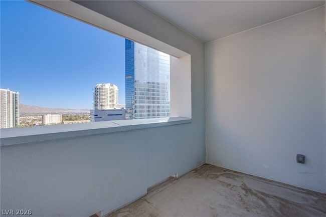 Building Photo - 2700 S Las Vegas Blvd