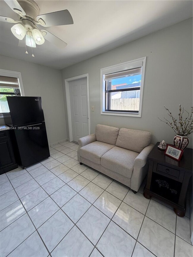 Building Photo - 10903 SW 146th Ct