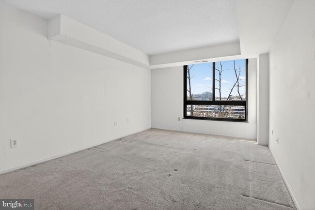 Building Photo - 1808 Old Meadow Rd