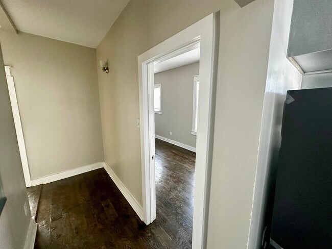 Building Photo - 1704 South St