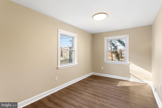 Building Photo - 112 Juliana Terrace