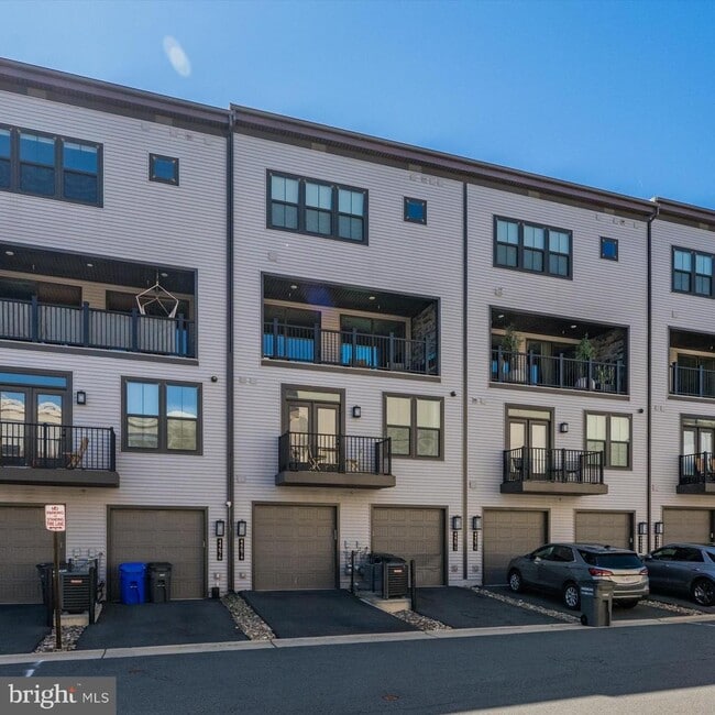 Building Photo - 44674 Provincetown Dr