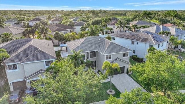 Building Photo - 2102 SW 176th Ave