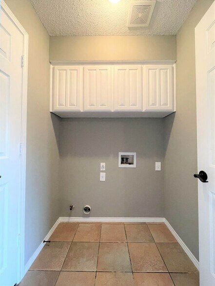 Building Photo - 9017 Creede Trail