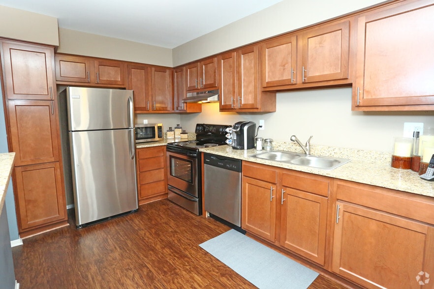 Chatsford Manor 28851 Lahser Rd Southfield MI 48034 Apartment Finder