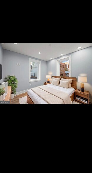 Building Photo - 4535 Avondale St