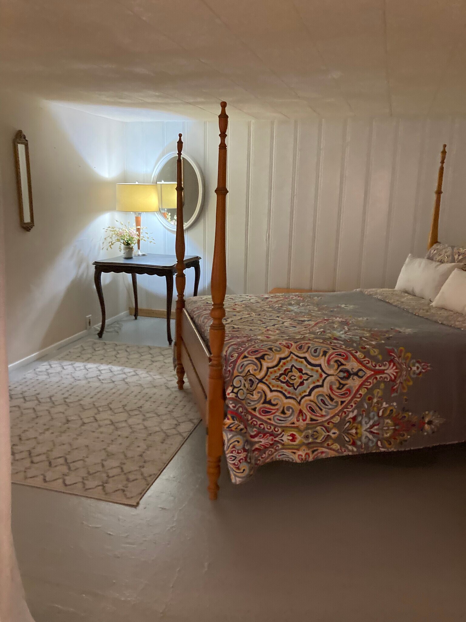 huge bedroom with closet - 738 Kohnen Dr